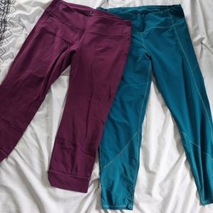 2 Pairs of Athleta Workout Leggings Size L